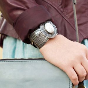 Bohemian faux howlite etched silver cuff